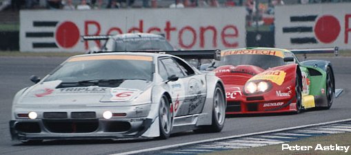 Lockie and Ellis battle