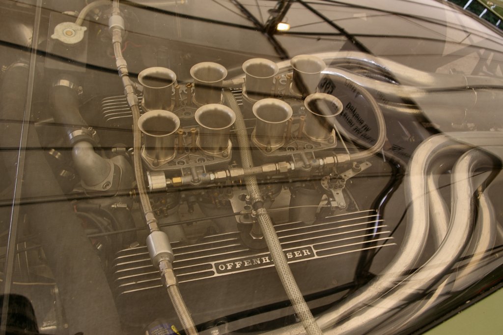 Engine looking pristine under perspex cover